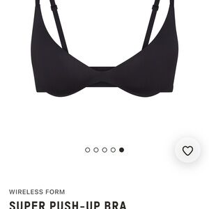 Super push-up plunge bra wireless from SKIMS in black
